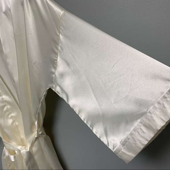 Vintage Intimate Desire Off White Women’s Robe - Picture 3 of 11